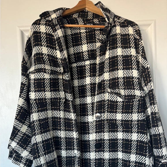 Oversized checkered jacket
Zara size M 
Great condition - Picture 1 of 3